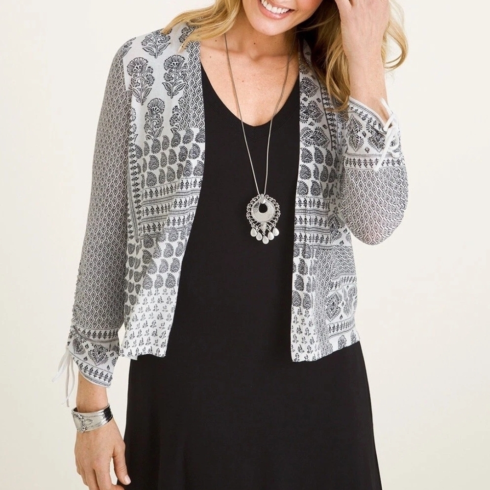 Chico’s Ruched Sleeve Cardigan Sweater Black White Floral Paisley Print Sz L